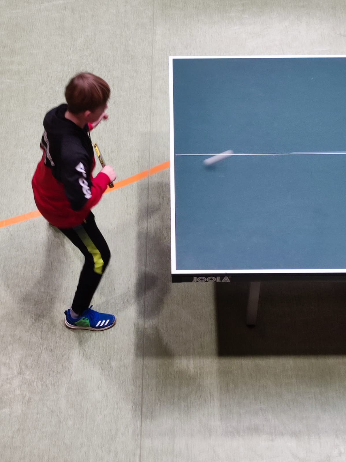 ... und der Ball kommt zurück!